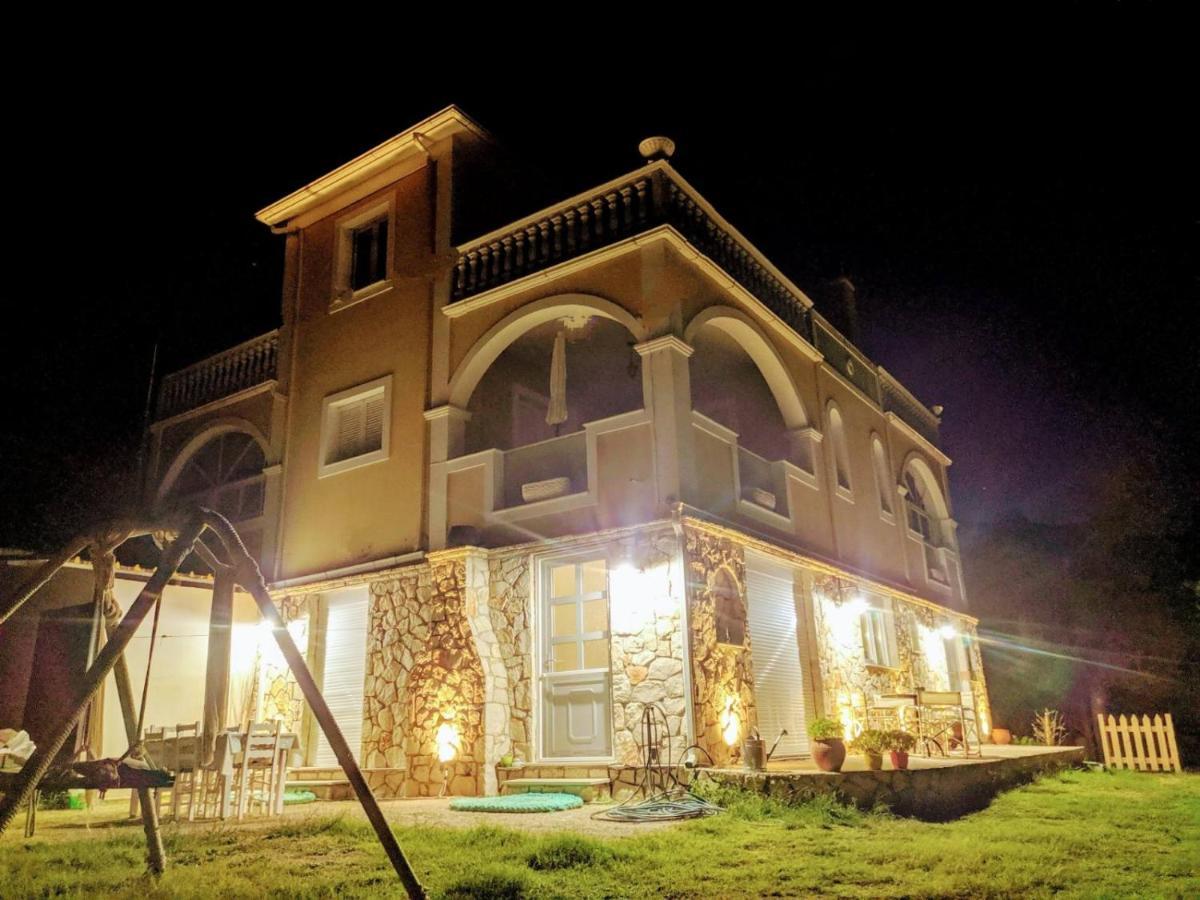 Vila Kalielaia Mouzákion Exterior foto
